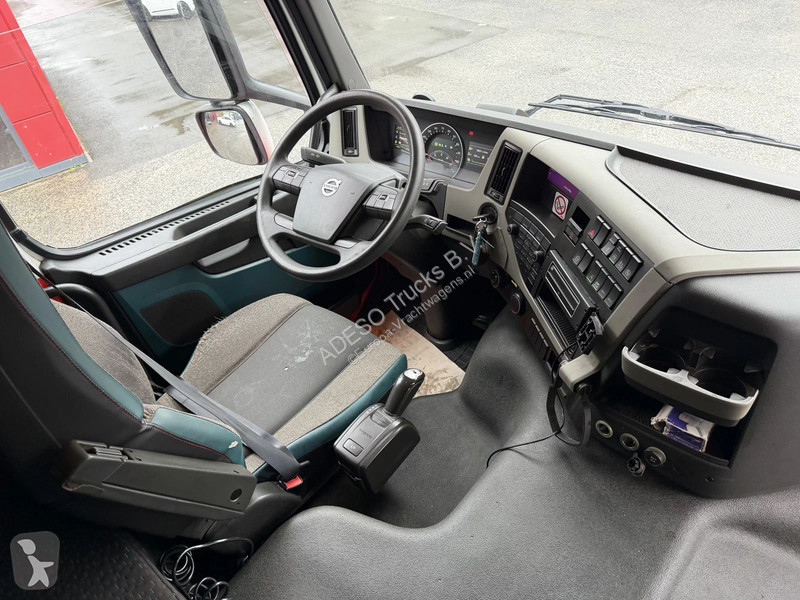 Volvo FM 330  Truck tractor unit