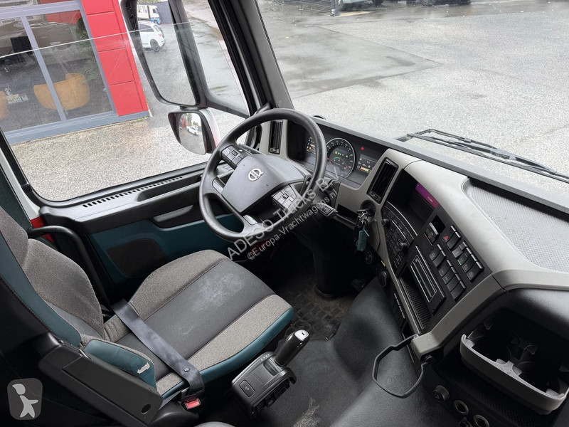 Volvo FM 330  Truck tractor unit