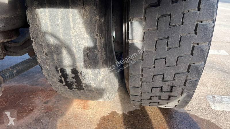 MAN (6 CYLINDER) tractor unit