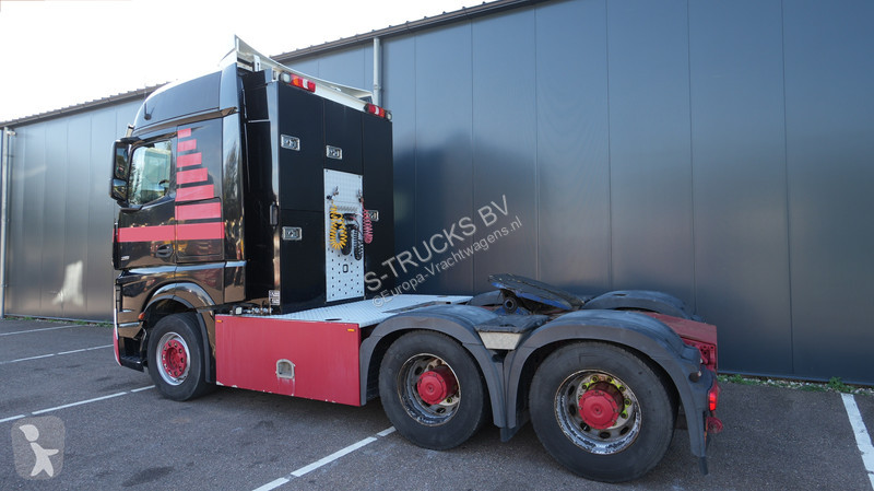 Mercedes 3351 6x4 tractor unit 360.700km...