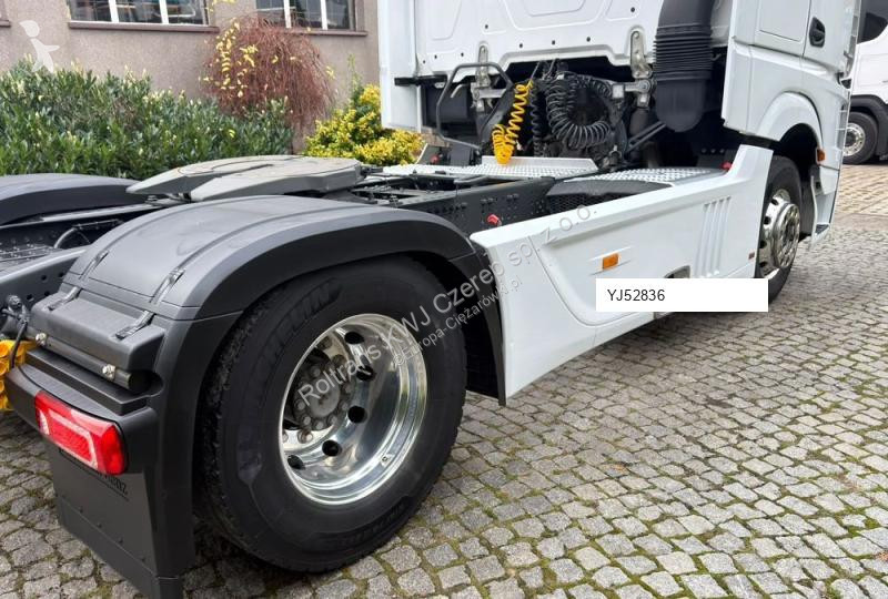 Mercedes 1848 tractor unit