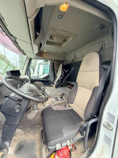Renault 450 DXi tractor unit