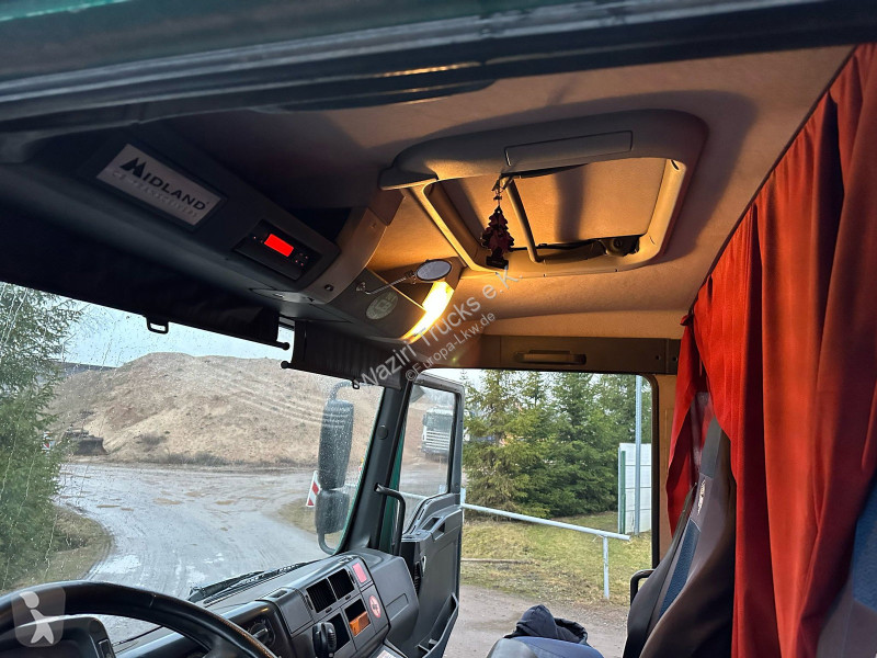 MAN 33 tractor unit