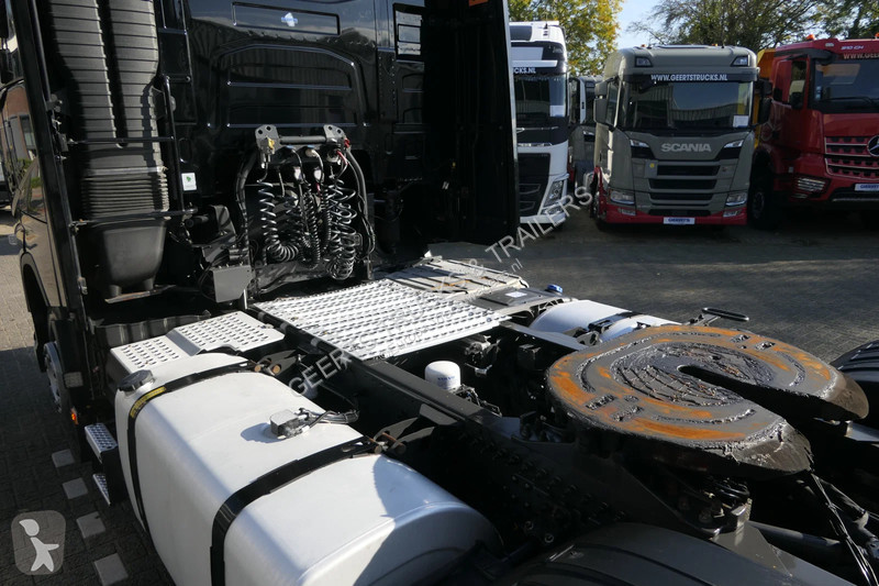 Traktor Volvo 500 | I-PARK-COOL | 2 Tanks |...