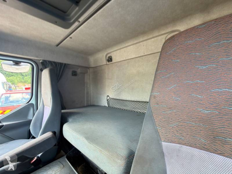 Renault 420 DCI tractor unit