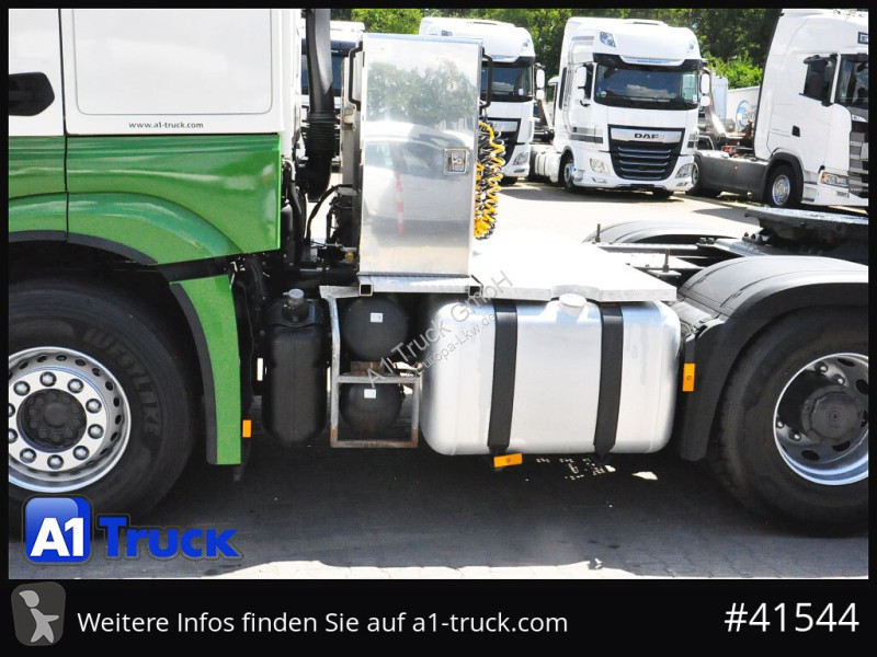 Tahač Mercedes 2858 LS 6X4 neue Modell, 120...
