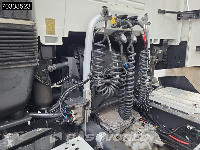 Renault T 520 4X2 HIGH 2xTanks ACC Navi tractor...