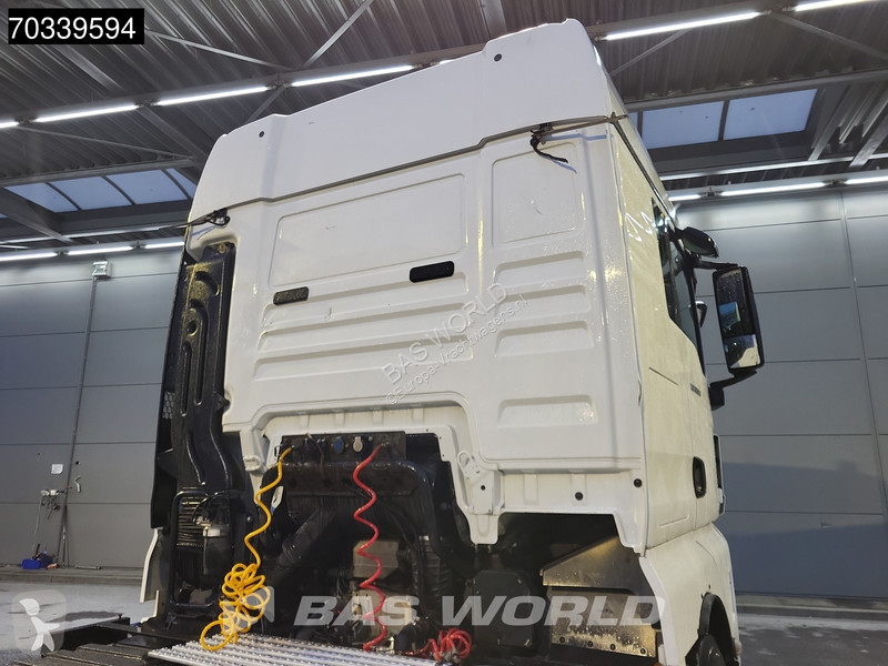 MAN 33.580 6X4 XLX Retarder 2xTanks ACC tractor...
