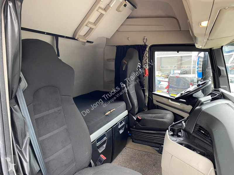 Iveco 500 / Automatic / 2x Tank tractor unit