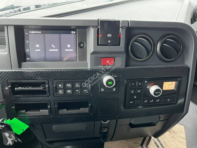 Tahač Renault 520 T4X2 E6