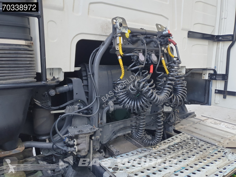 Tahač Volvo 500 4X2 XL 2x Tanks ACC
