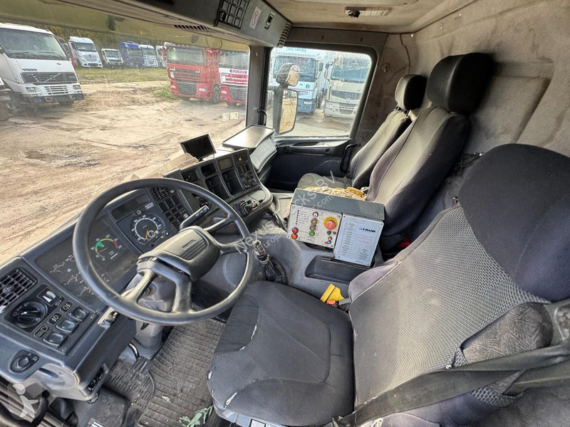 Trekker Scania 94 - 230 (MANUA GEARBOX / BOITE...