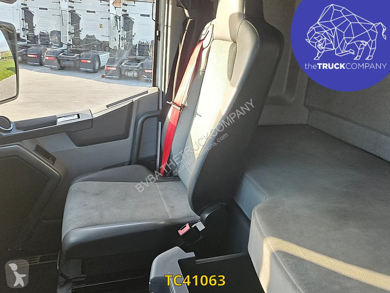 Traktor Renault T 440