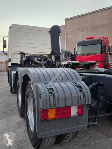 Cabeza tractora Mercedes 3343