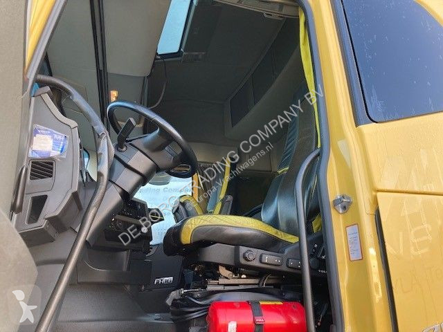 Tahač Volvo 16750 8x4/4