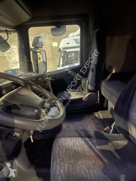 Traktor Scania 560