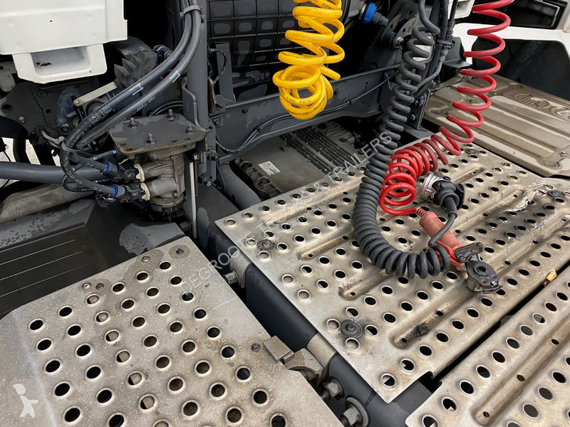 Traktor Renault T 480