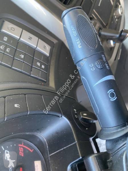 Traktor Iveco
