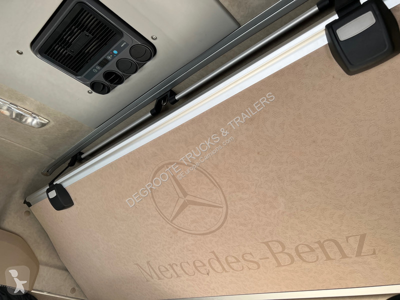 Trekker Mercedes 1845 BigSpace