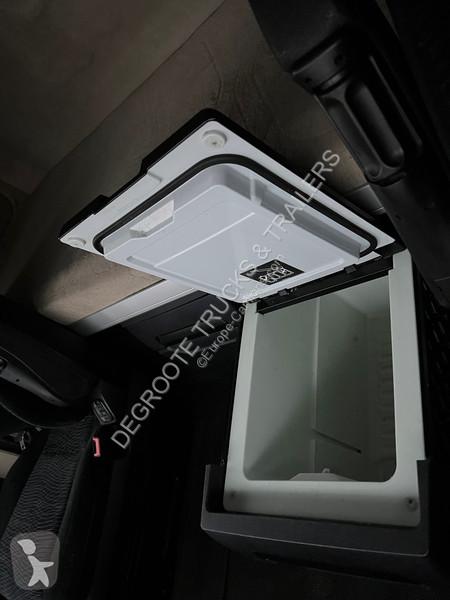 Traktor Mercedes 1845 BigSpace