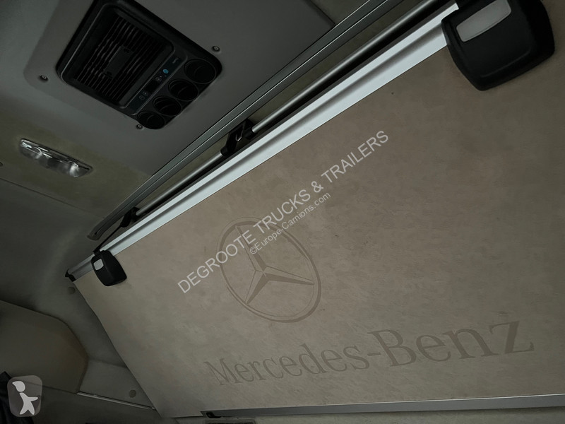 Traktor Mercedes 1845 BigSpace