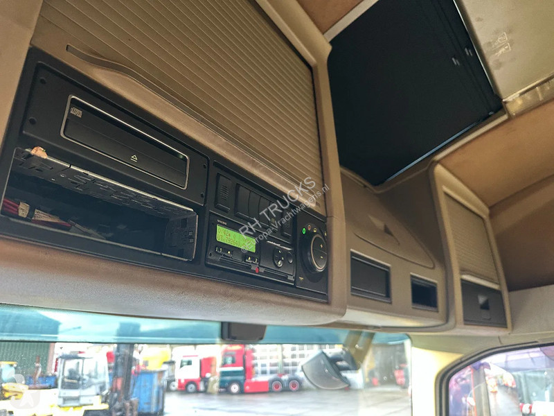 Trekker Volvo FH 0 MET 4 ASSIGE FLOOR OPLEGGER