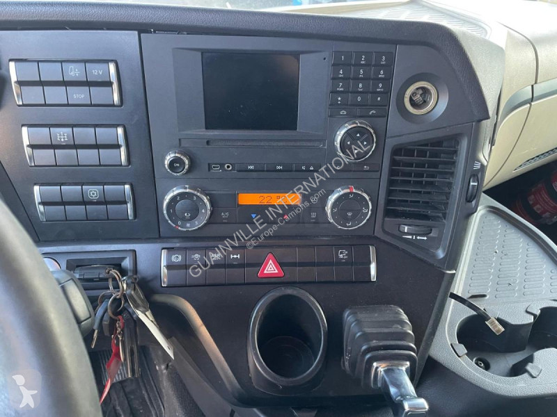 Traktor Mercedes 1845