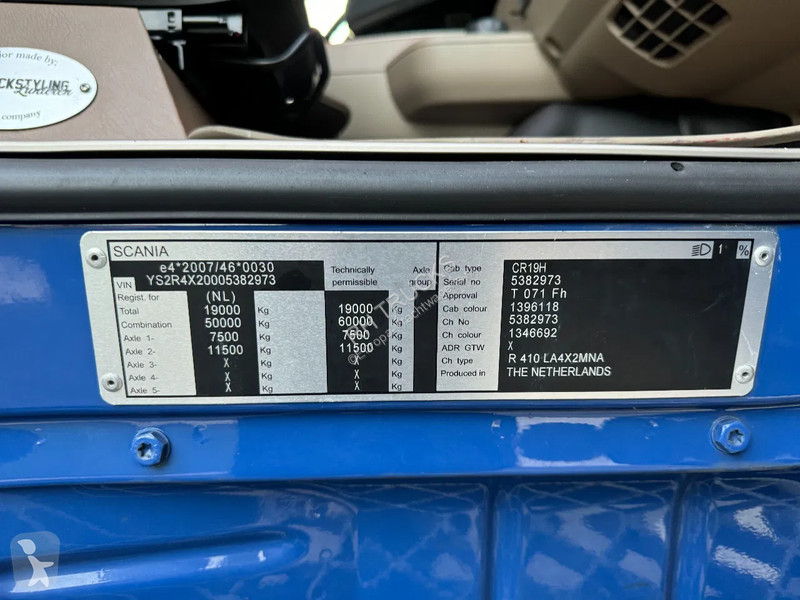 Traktor Scania R410 4X2 EURO 6 SPECIA INTERIOR
