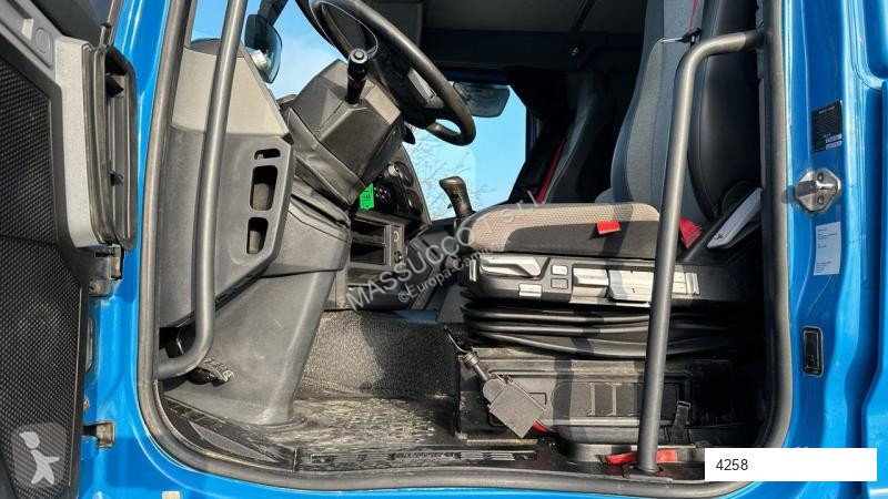 Traktor Renault K 460 4x2