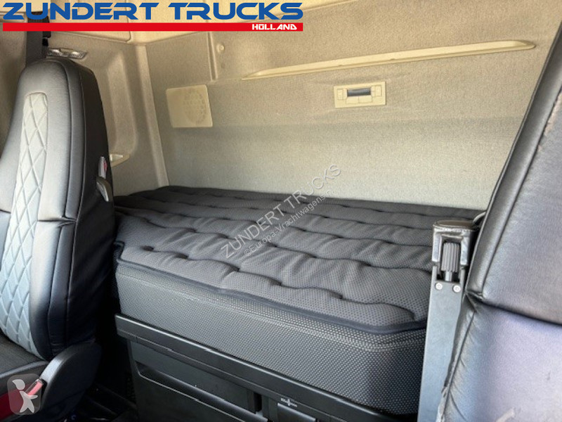Traktor Volvo 500 GLOBETROTTER