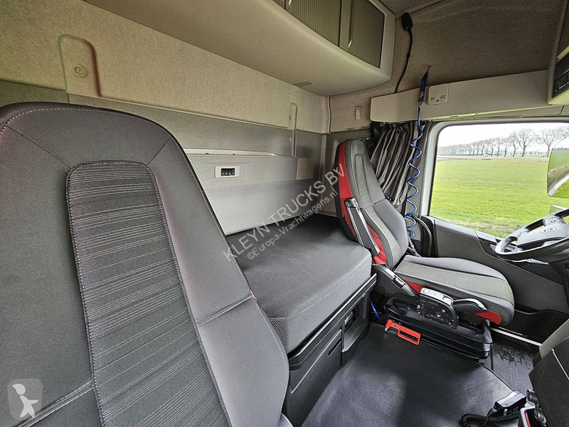 Tractor Volvo FH  ALCOA'S I-SEE ACC