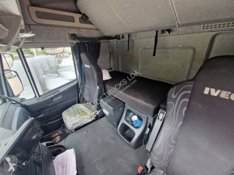 Traktor Iveco