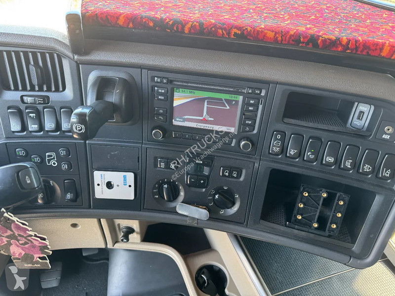 Trekker Scania 4X2 EURO 6 RETARDER SKIRTS TÜV...