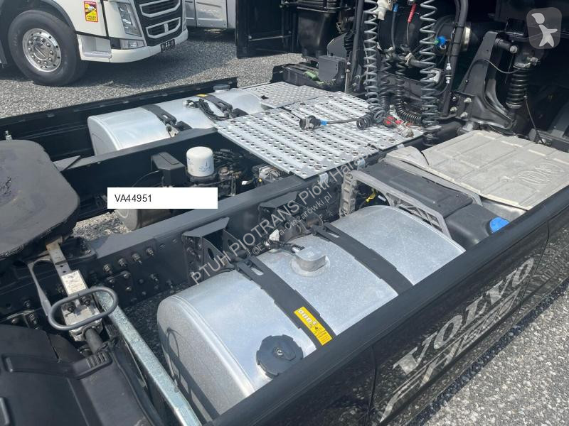 Tahač Volvo FH500 / 2021 / NISKI PRZEB / LEKKI...