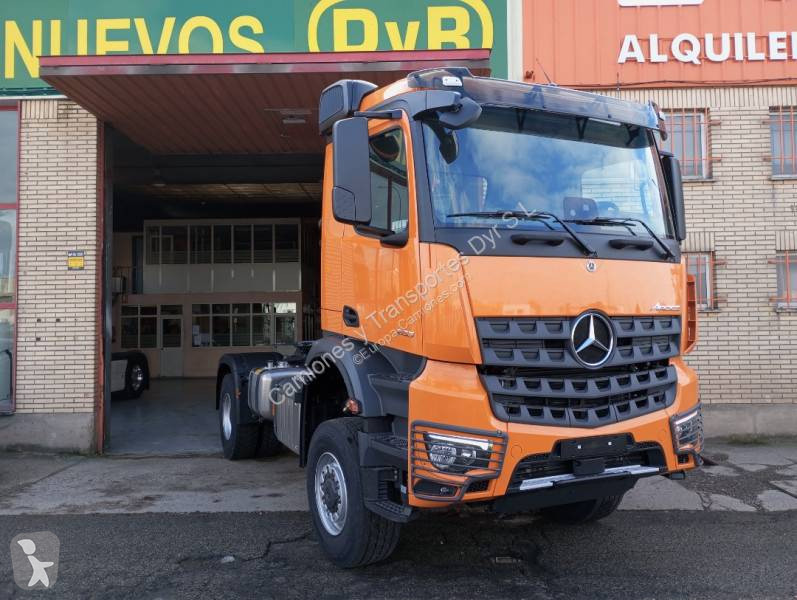 Traktor Mercedes