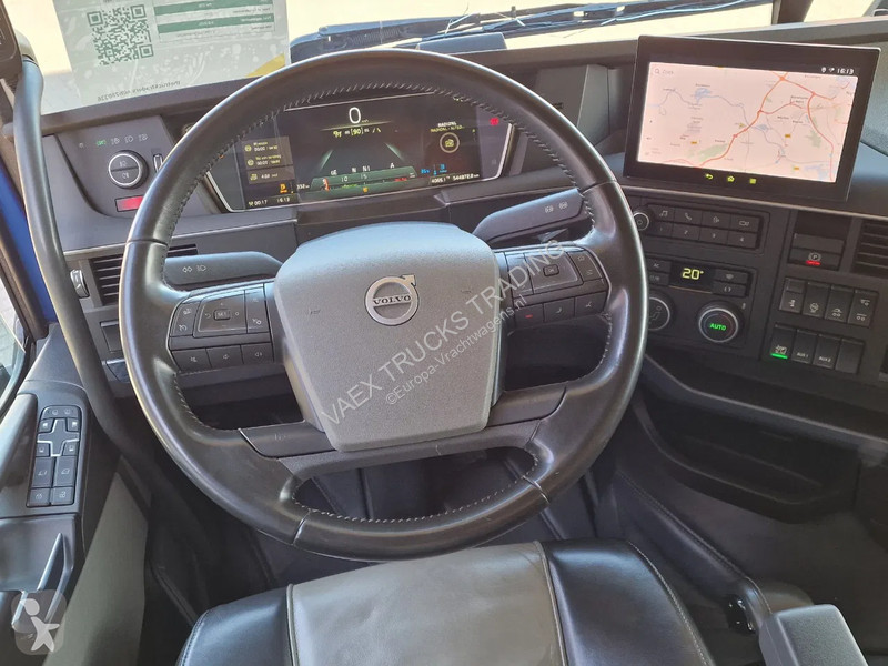 Traktor Volvo 13500 Globetrotter XL 6x2 - I...