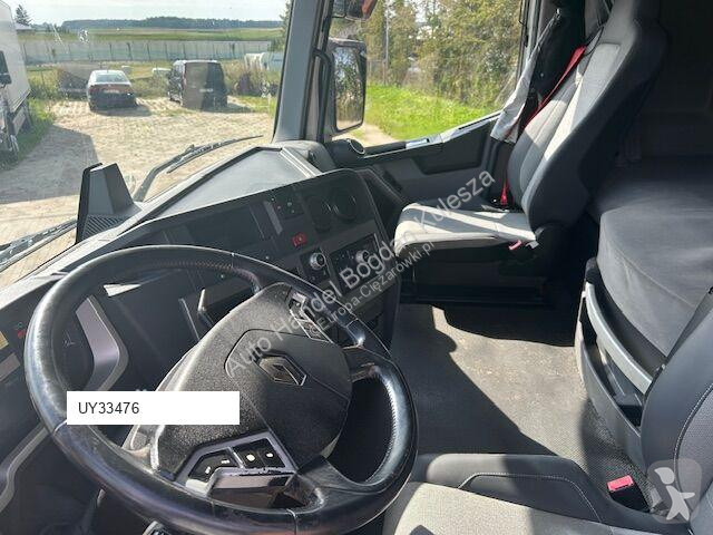 Cap tractor Renault T 460