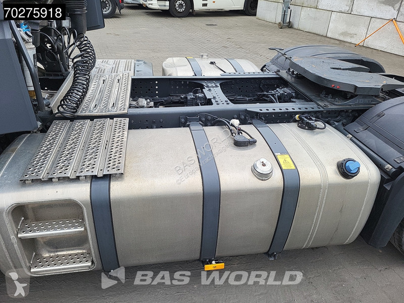 Traktor Mercedes 1851 4X2 BigSpace 2x Tanks