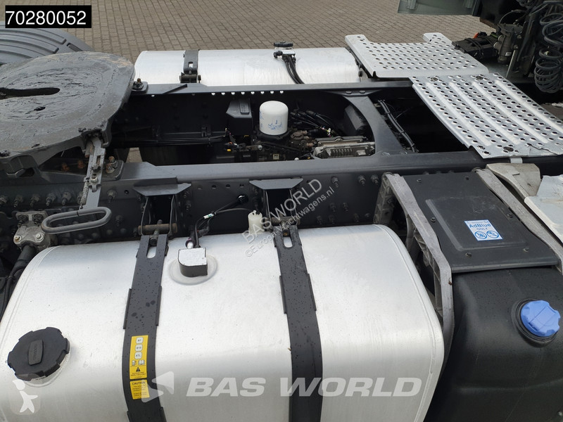 Tractor Volvo FH  FH 4X2 VEB+ 2x Tanks ACC LED