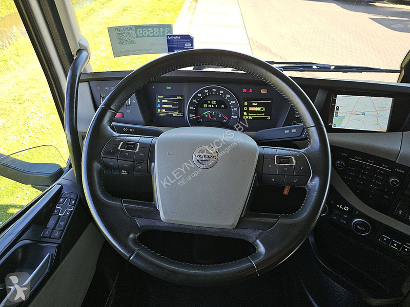 Traktor Volvo 500 2X TANK I-PARK-COOL