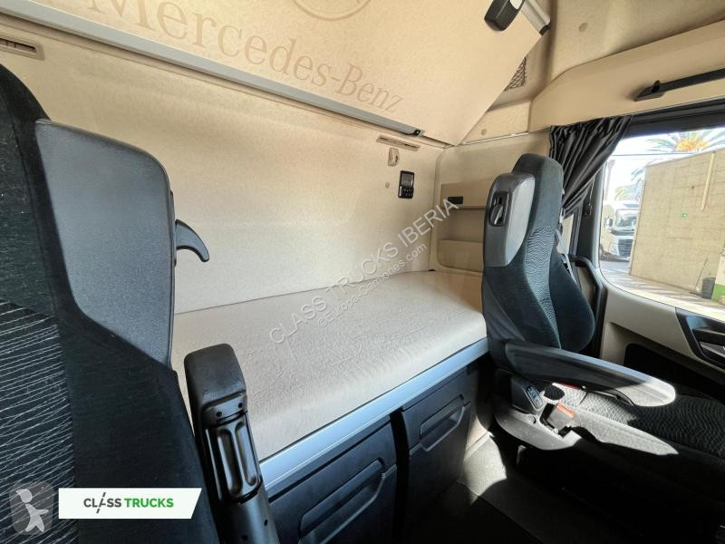 Traktor Mercedes 5 1845 BigSpace