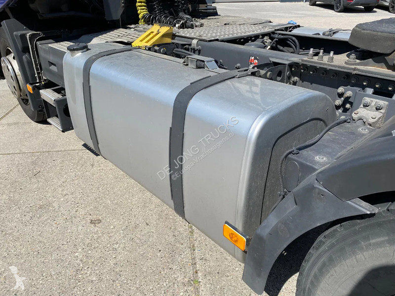 Traktor Renault T460 / 2x Tank / Euro 6