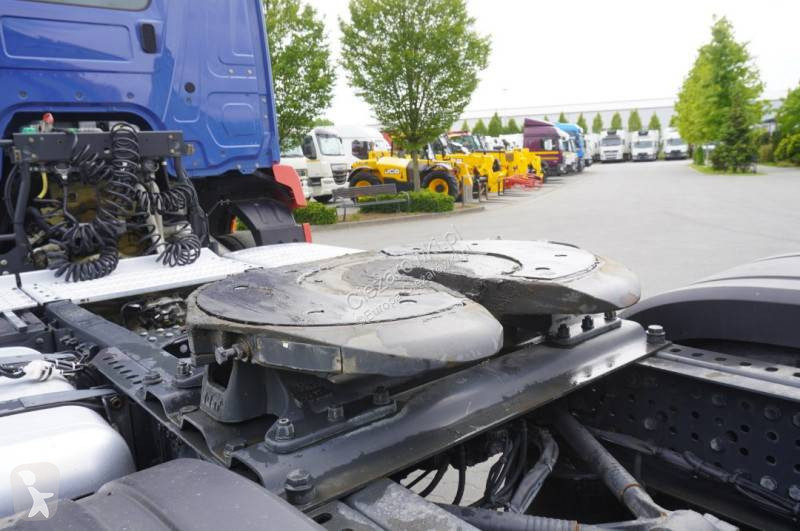Cap tractor Mercedes