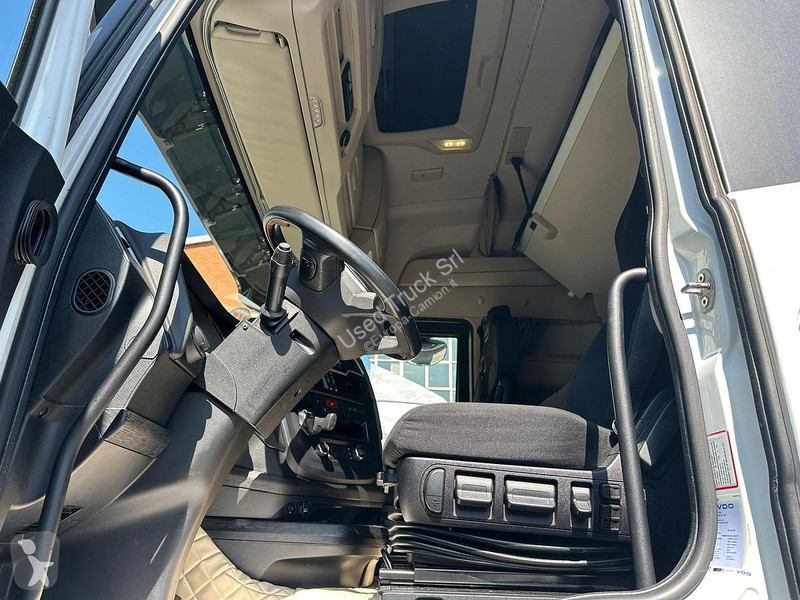 Traktor Iveco S-Way 570