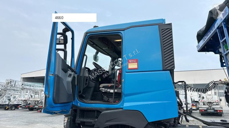 Traktor Renault T3SP38