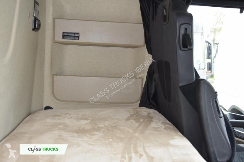 Traktor Mercedes 5 1845 BigSpace