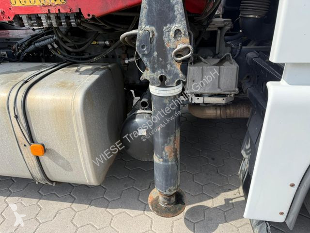 Tahač MAN TGX 6x2 mit HMF 3000-5 Kran TÜV NEU