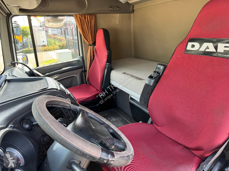 Tahač DAF 105510 4X2 SKIRTS ADR RETARDER...