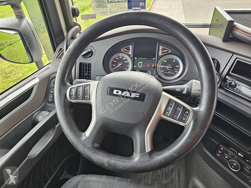 Tahač DAF 480 SPACECAB SKIRTS