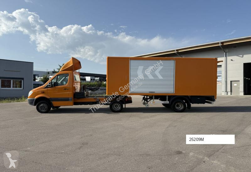 Traktor Mercedes 519 CDI 4x4 Sattelschlepper /...